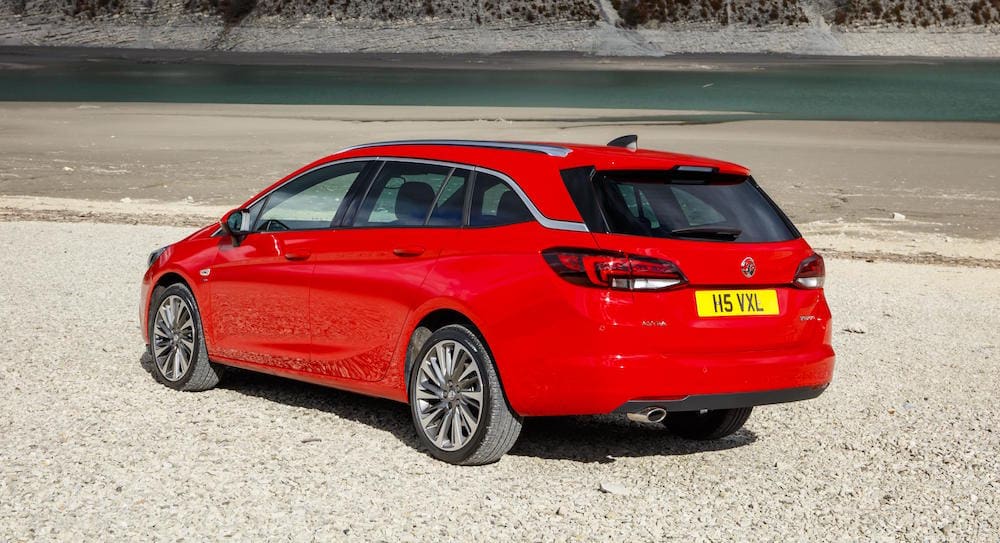 Uk Built Vauxhall Astra Sports Tourer Diesel On Sale From 18 785 Diesel Car Magazine