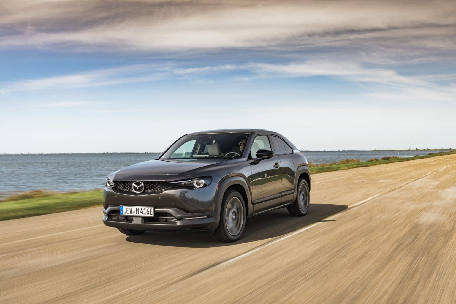 Mazda электроавтомобиль mx 30 Mazda электроавтомобиль mx 30